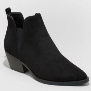 Universal Thread Sylvie Black Suede Like Ankle Boots Booties